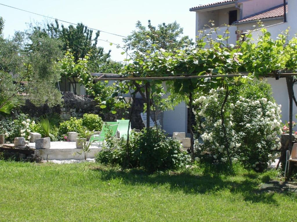 Holiday Apartment In Funtana With Balcony, Air Conditioning, Wifi, Washing Machine 4982-1 Exterior photo
